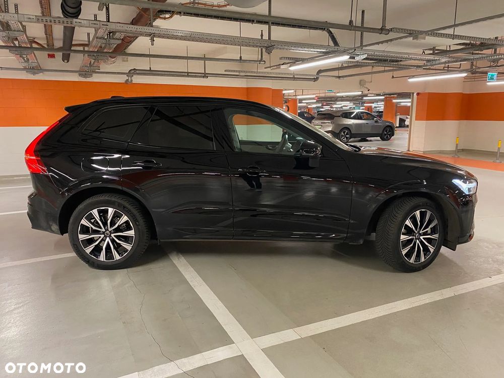 Volvo XC 60 B4 D AWD Plus Dark - 4