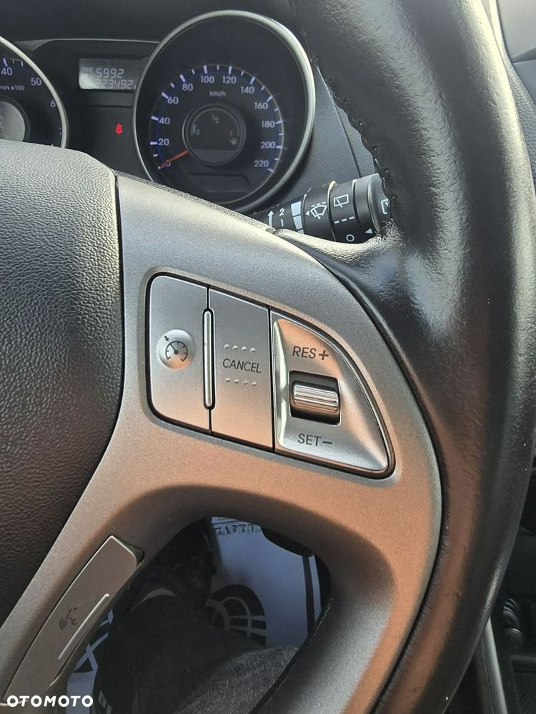 Hyundai ix35 - 24