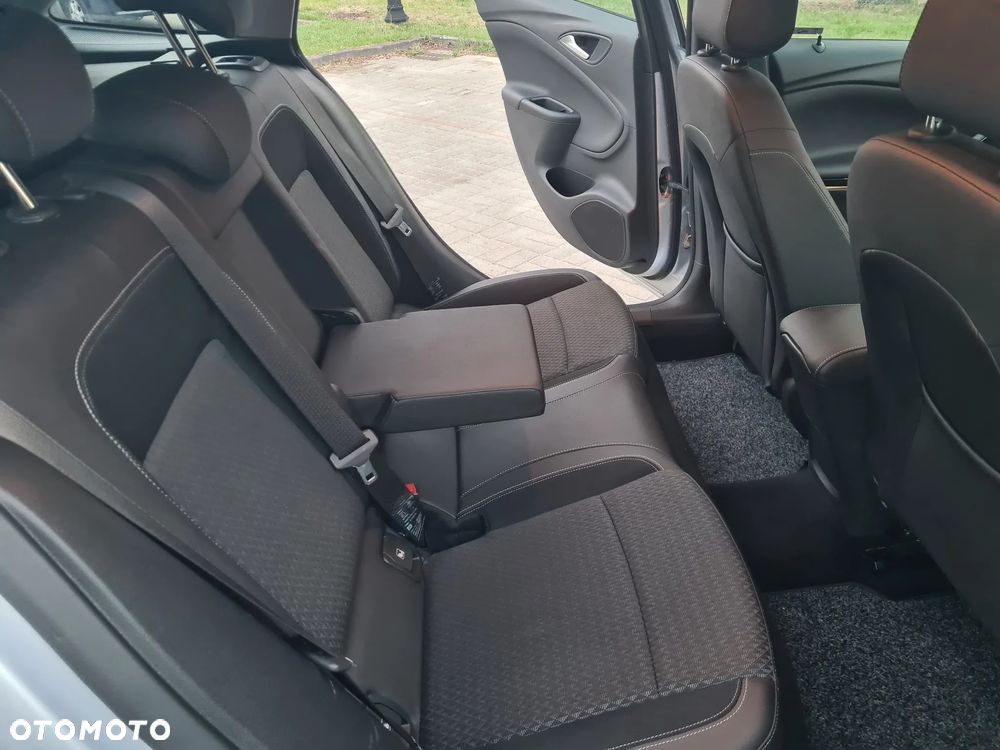 Opel Astra 1.4 Turbo Ultimate - 12