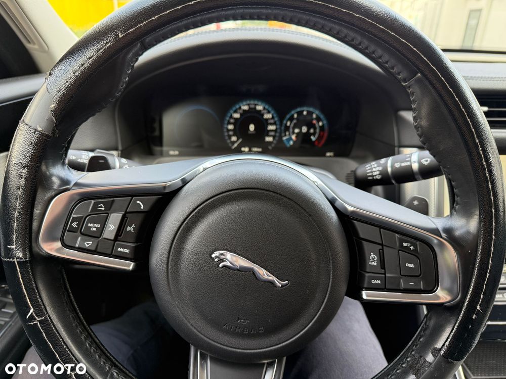 Jaguar XF 2.0 T Prestige - 10