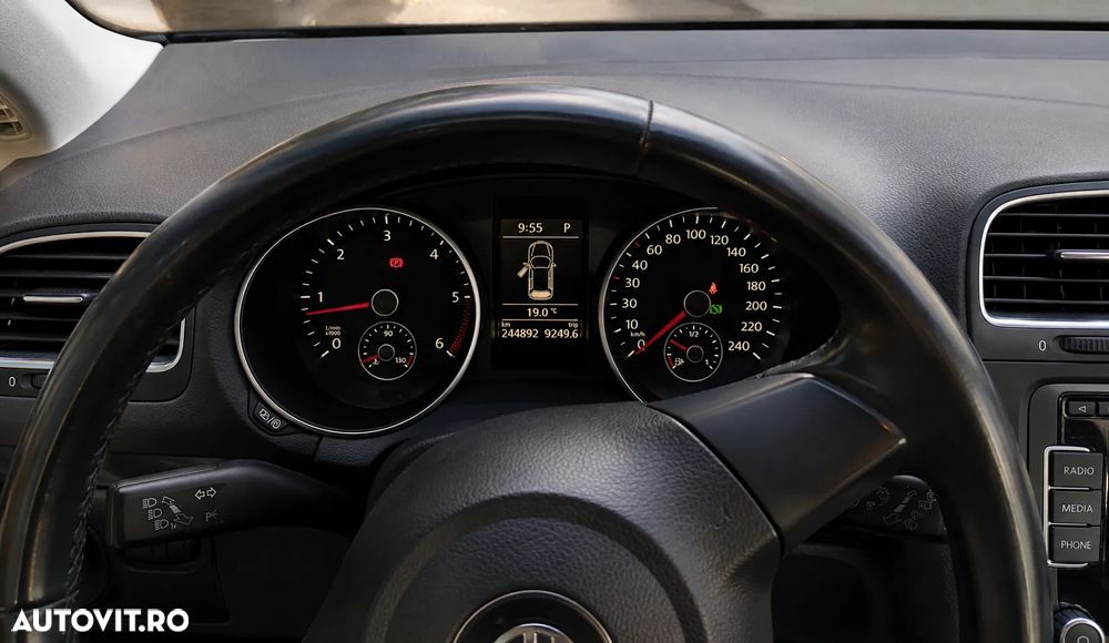 Volkswagen Golf 2.0 TDI DPF DSG Comfortline - 5