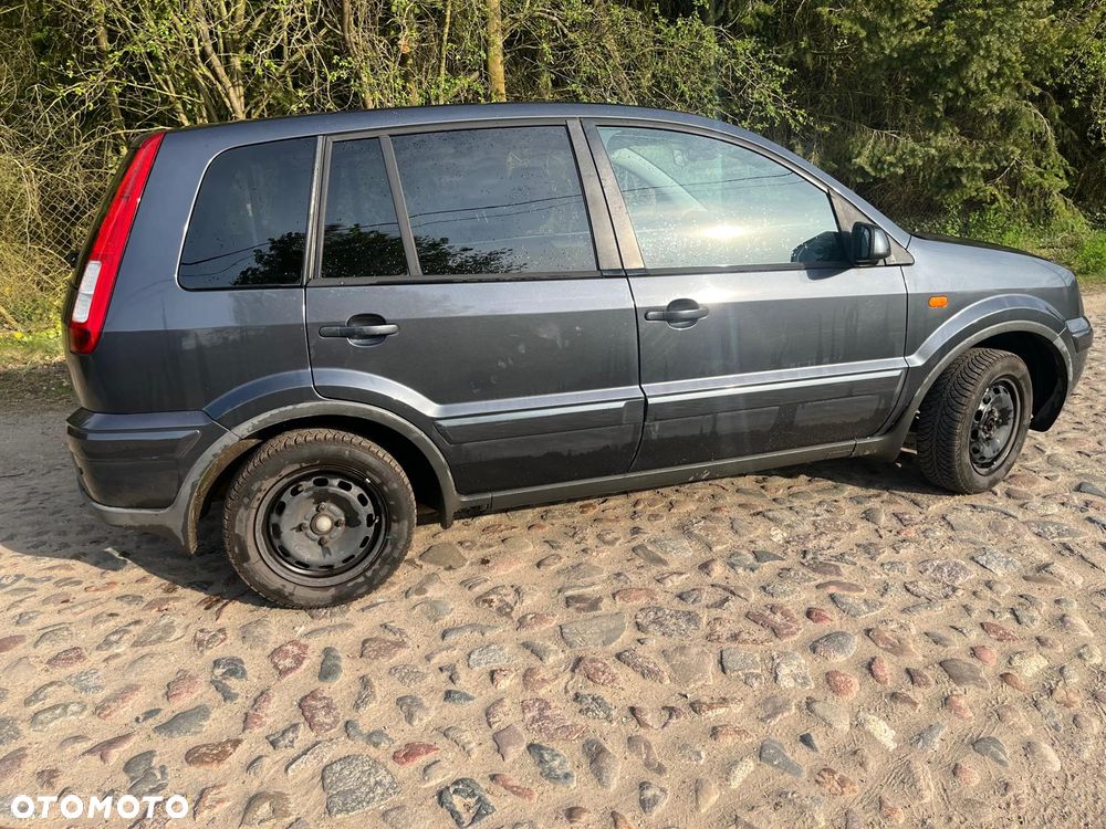 Ford Fusion 1.4 + - 4