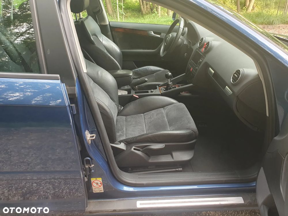 Audi A3 ver-3-2-quattro-sportback-ambition - 8