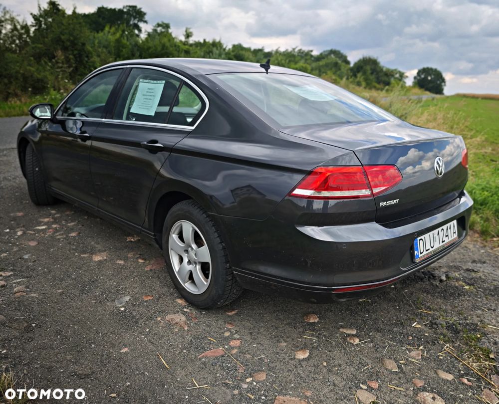 Volkswagen Passat - 13