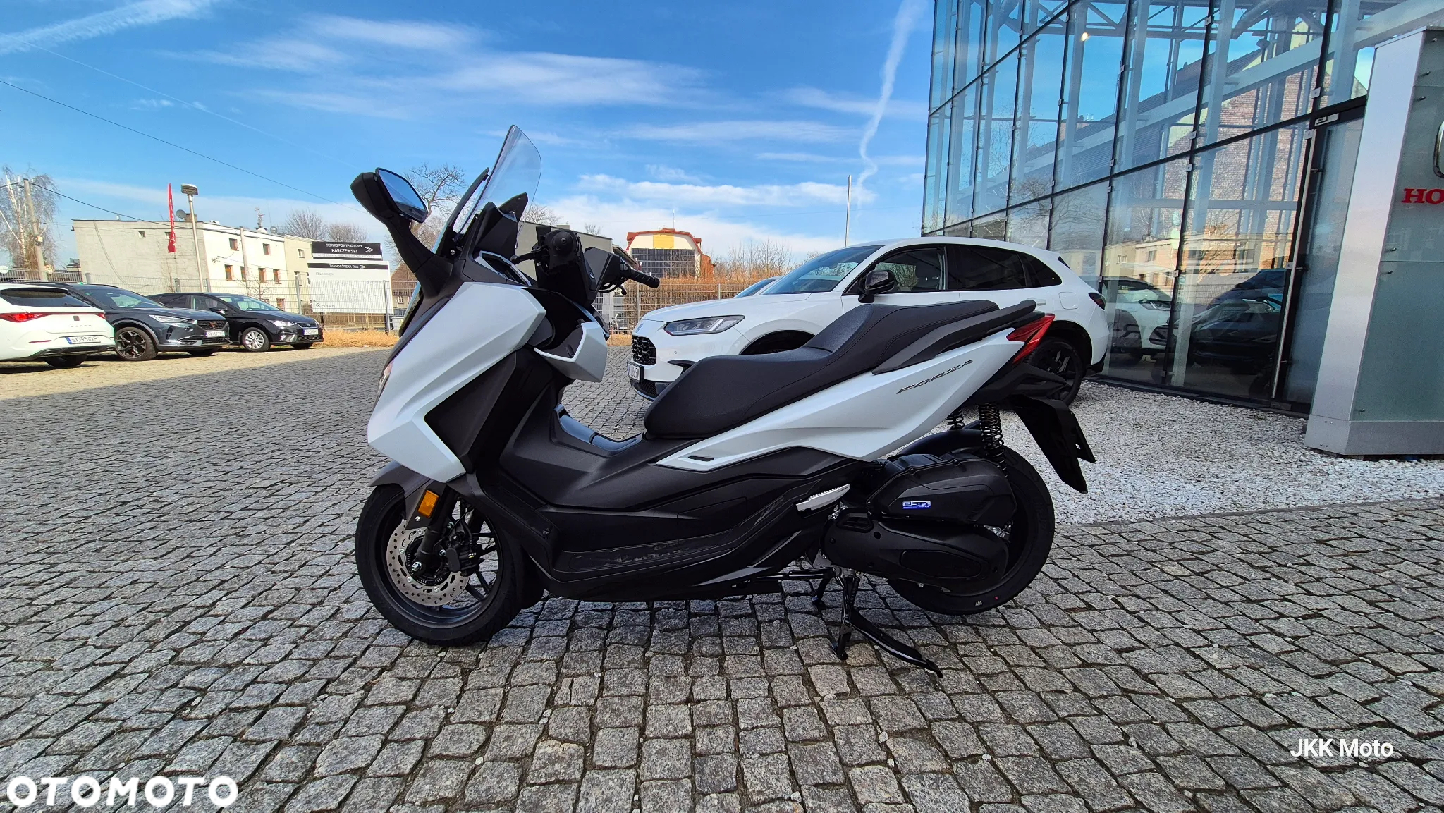 Honda NSS - 9