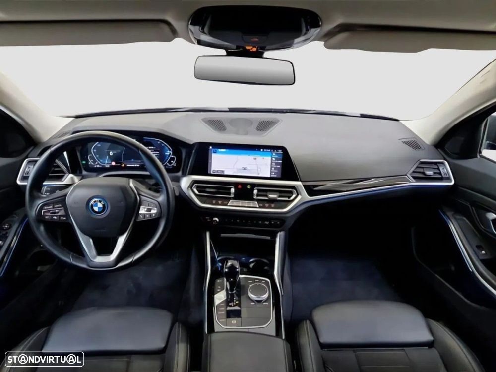 BMW 330 e iPerformance - 9
