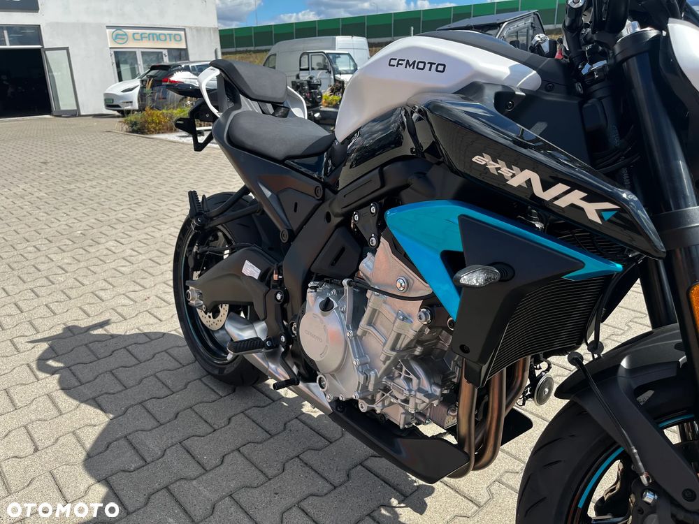 CFMoto 675NK - 17