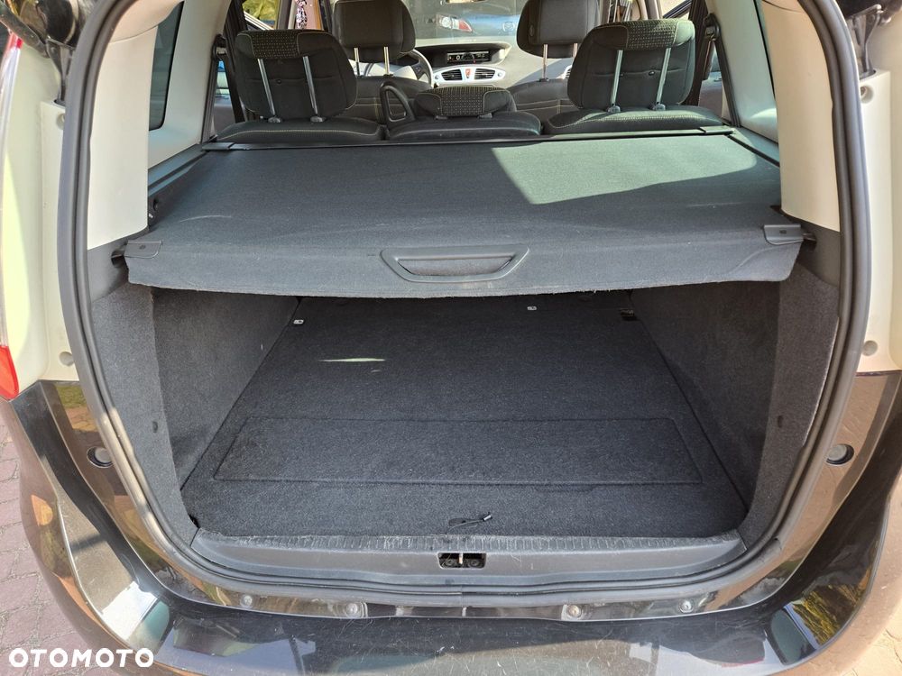 Renault Grand Scenic - 11