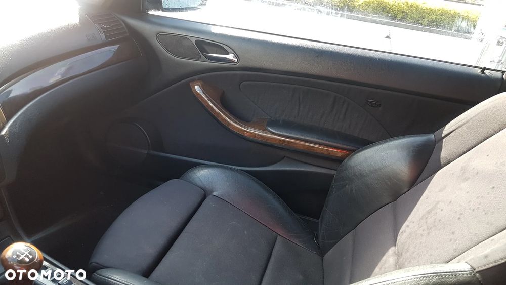 BMW Seria 3 323i - 12