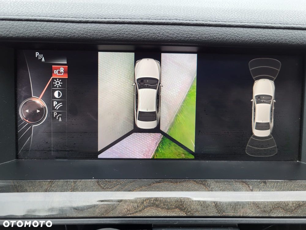 BMW Seria 7 740i Edition Exclusive - 18