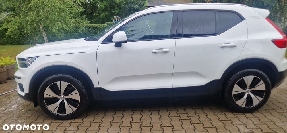 Volvo XC 40 B5 B AWD Momentum Pro - 4