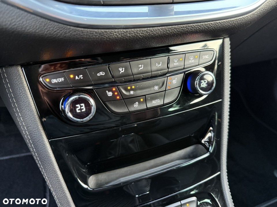 Opel Astra 1.4 Turbo Start/Stop Innovation - 26