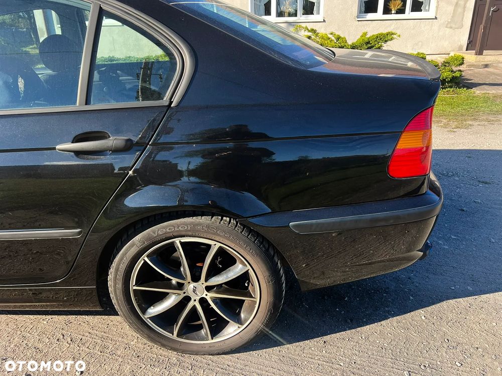 BMW Seria 3 318i - 22
