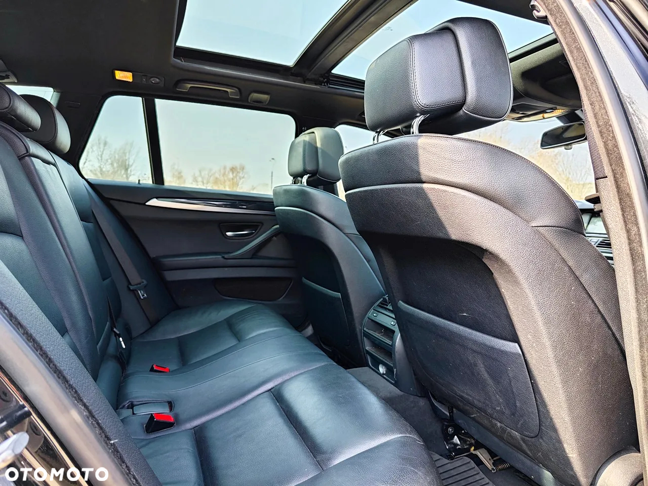 BMW Seria 5 525d xDrive Touring Sport-Aut - 9