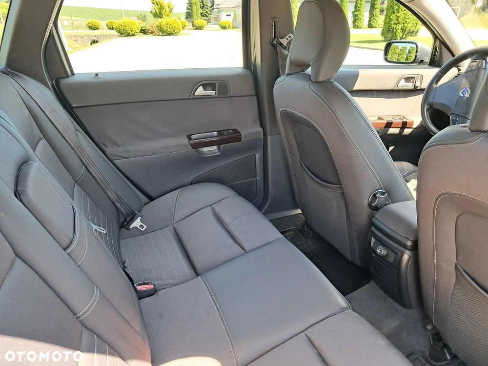 Volvo V50 2.0D Momentum - 9