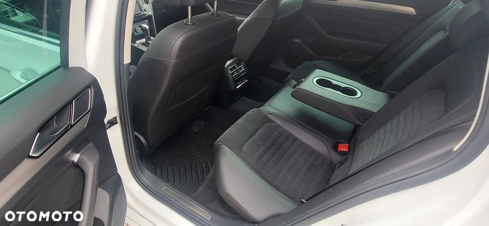Volkswagen Passat 2.0 TDI Business DSG - 27