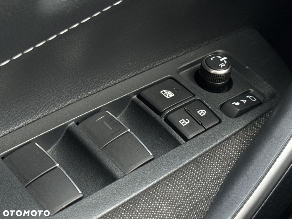Toyota Corolla 2.0 Hybrid Comfort - 18