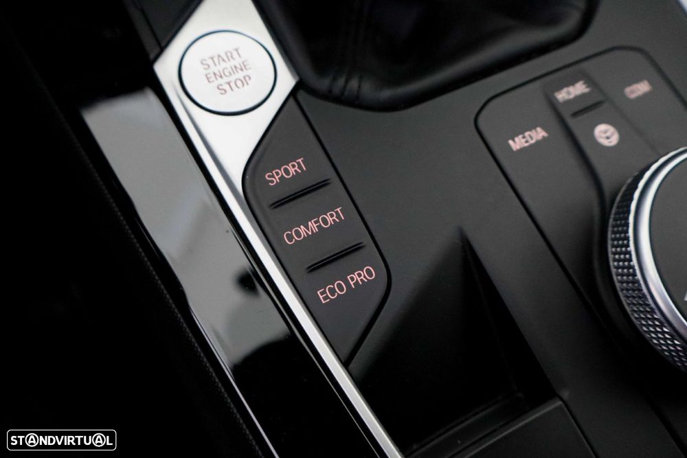 BMW 116 d Pack Desportivo M - 38