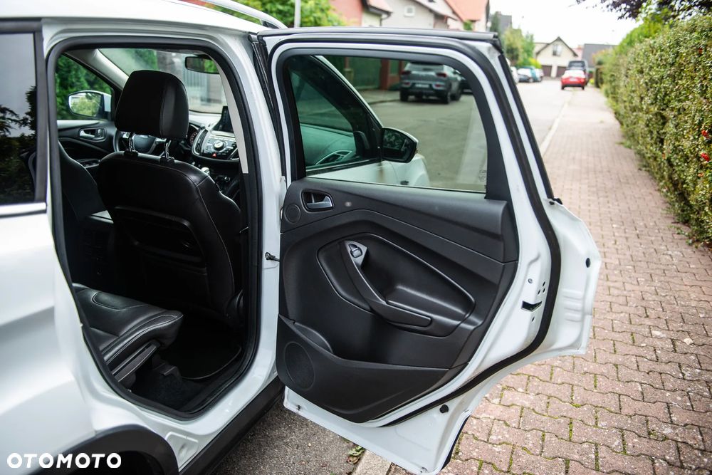 Ford Kuga 2.0 TDCi 4x4 Titanium - 25