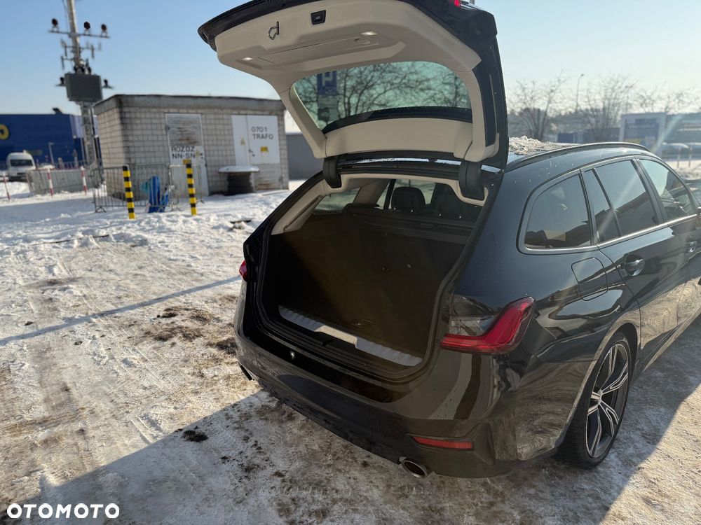 BMW Seria 3 330e Sport Line sport - 9