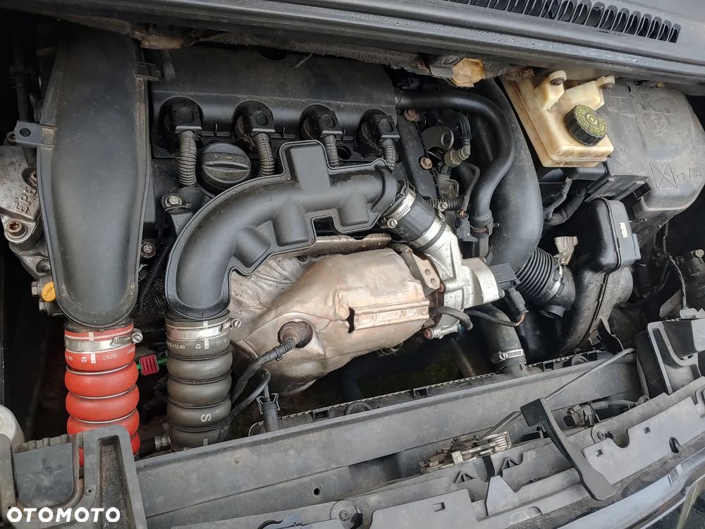 Peugeot 5008 1.6 THP Premium - 21