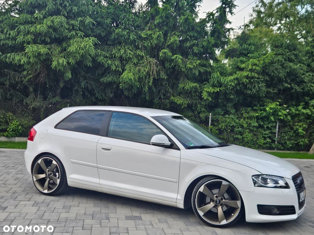 Audi A3 3-drzwiowe 1.6 Attraction - 13