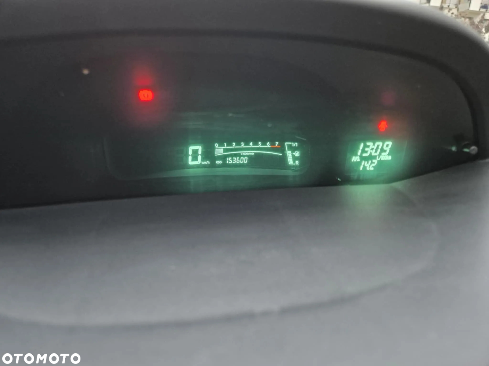 Toyota Yaris 1.3 Sol - 10
