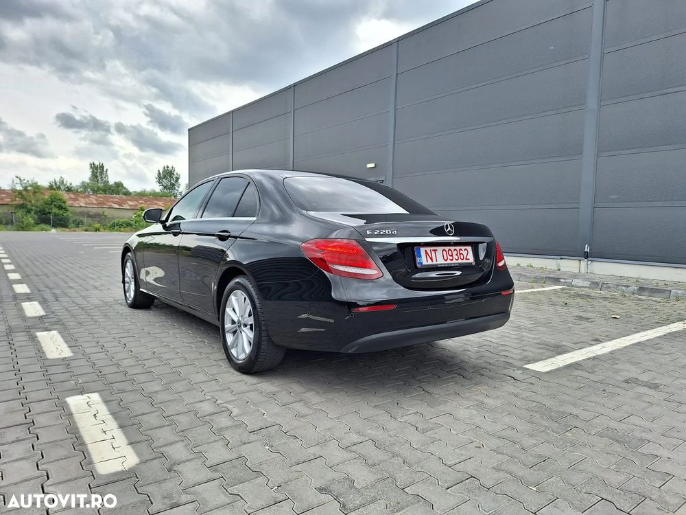 Mercedes-Benz E 220 d 9G-TRONIC - 10