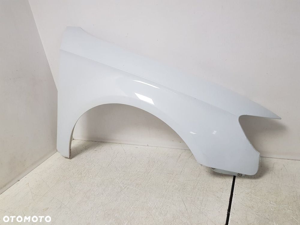 AUDI A3 8V0 BŁOTNIK PRAWY PRZEDNI PRAWA PRZÓD 8V0821468E 12-18 - 2