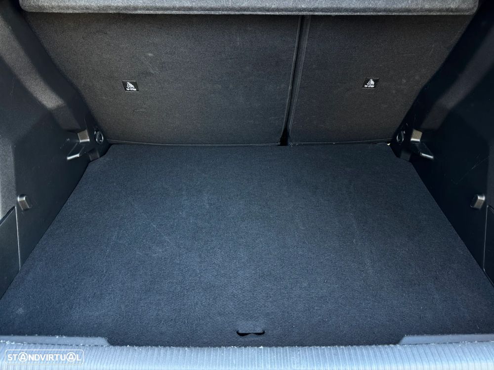 Peugeot 2008 1.2 PureTech SE Style - 35