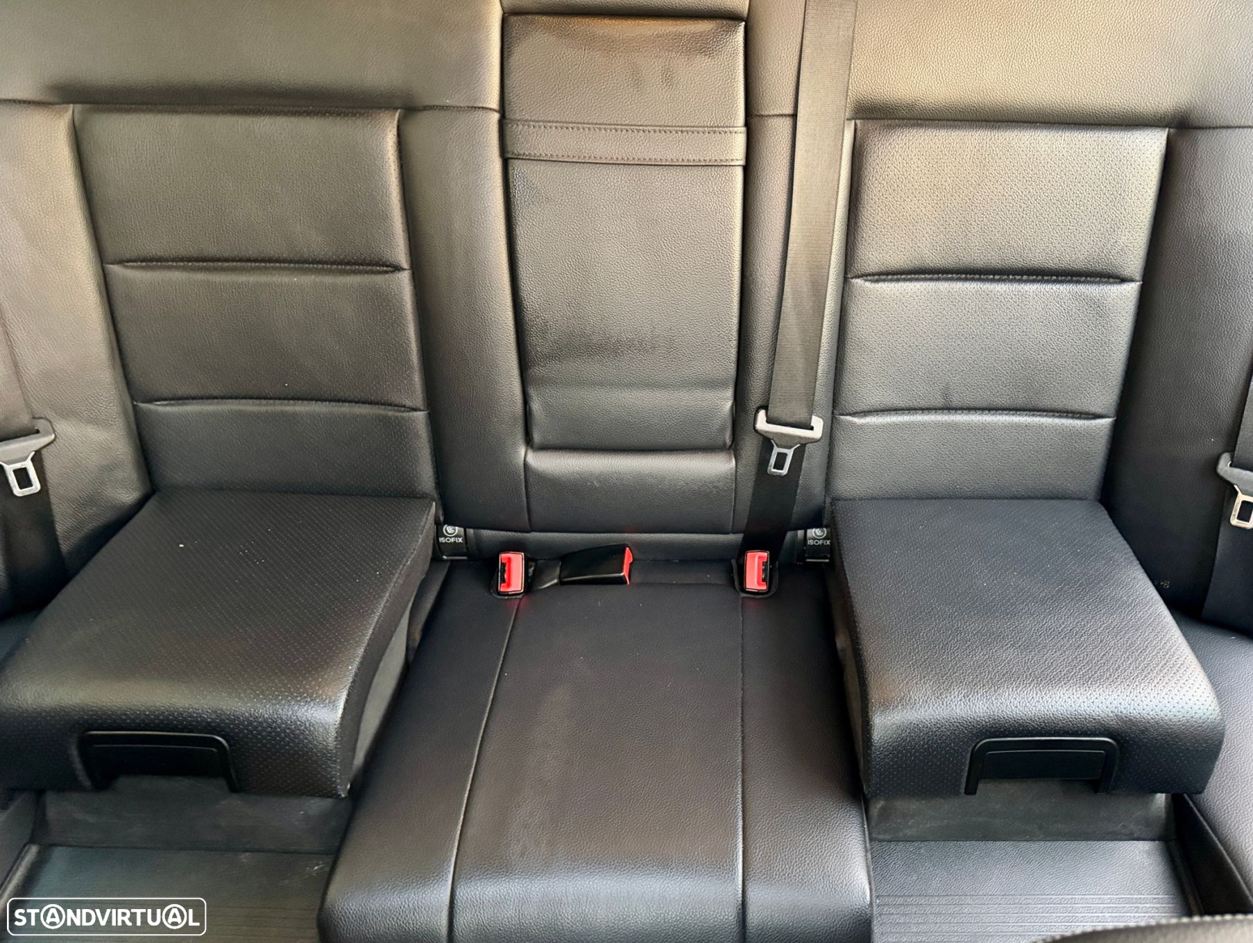 Mercedes-Benz E 300 Bluetec Hybrid Avantgarde - 21