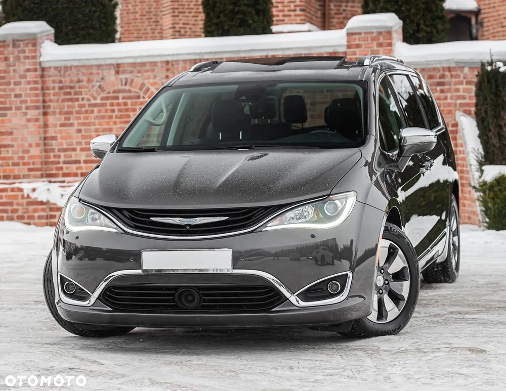 Chrysler Pacifica - 5