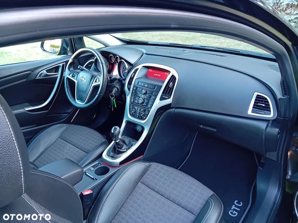 Opel Astra 1.6 Turbo Innovation - 9