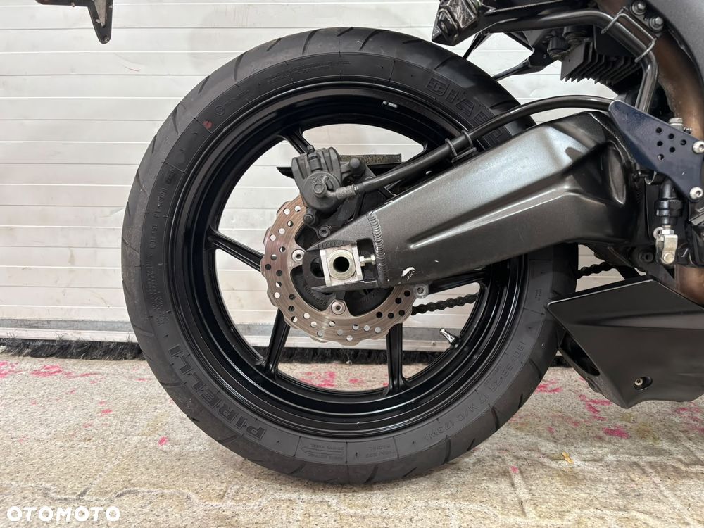 Kawasaki ZX - 21
