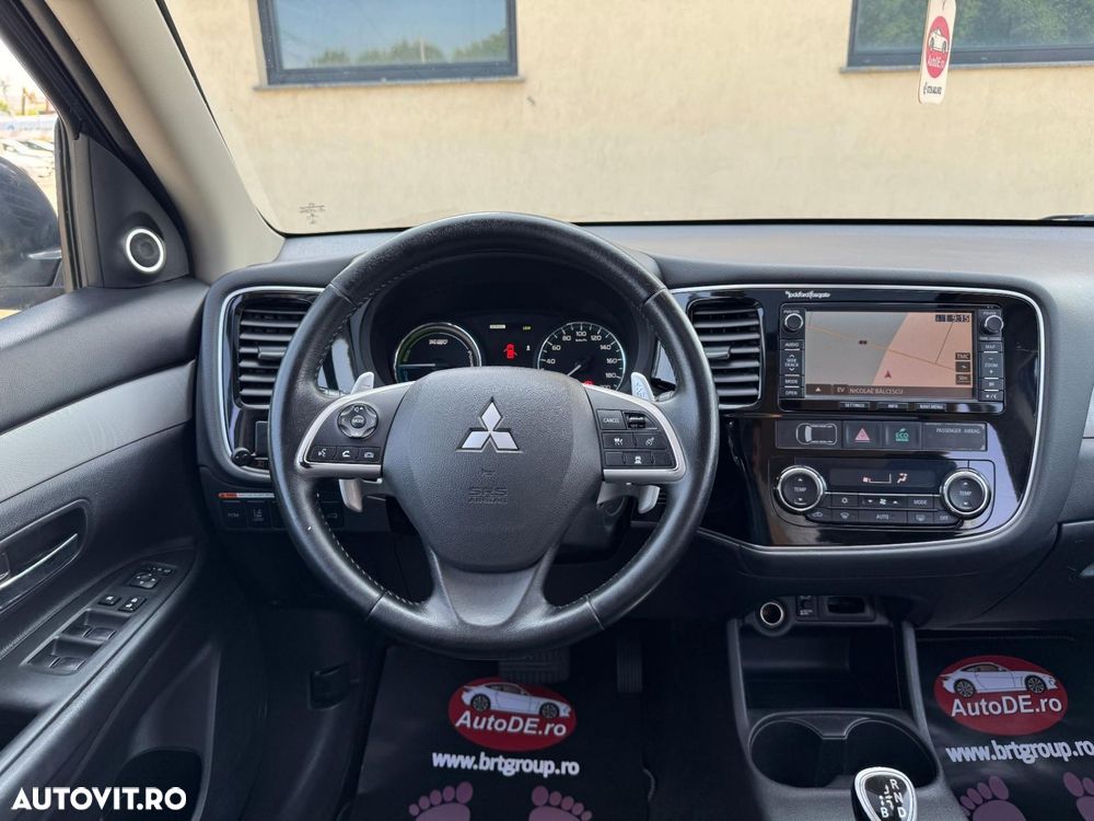Mitsubishi Outlander - 9