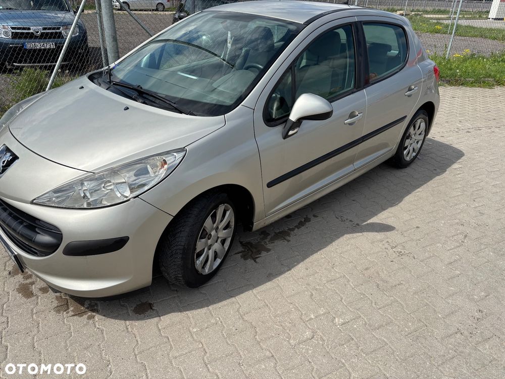 Peugeot 207 1.4 16V Presence - 2