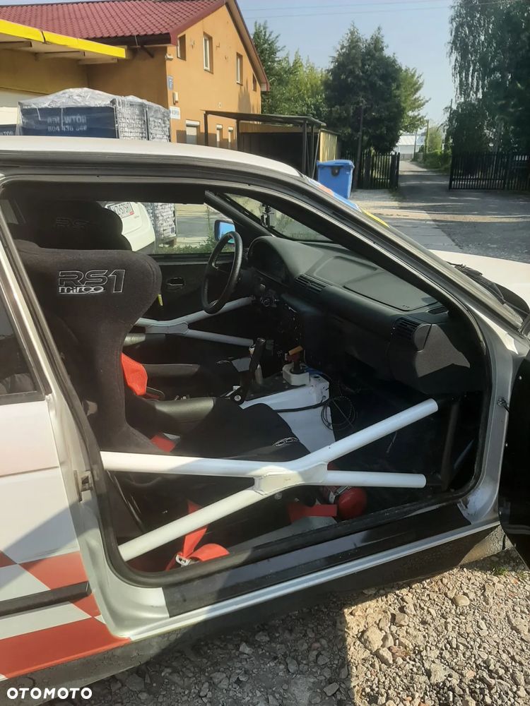 BMW Seria 3 318ti - 6