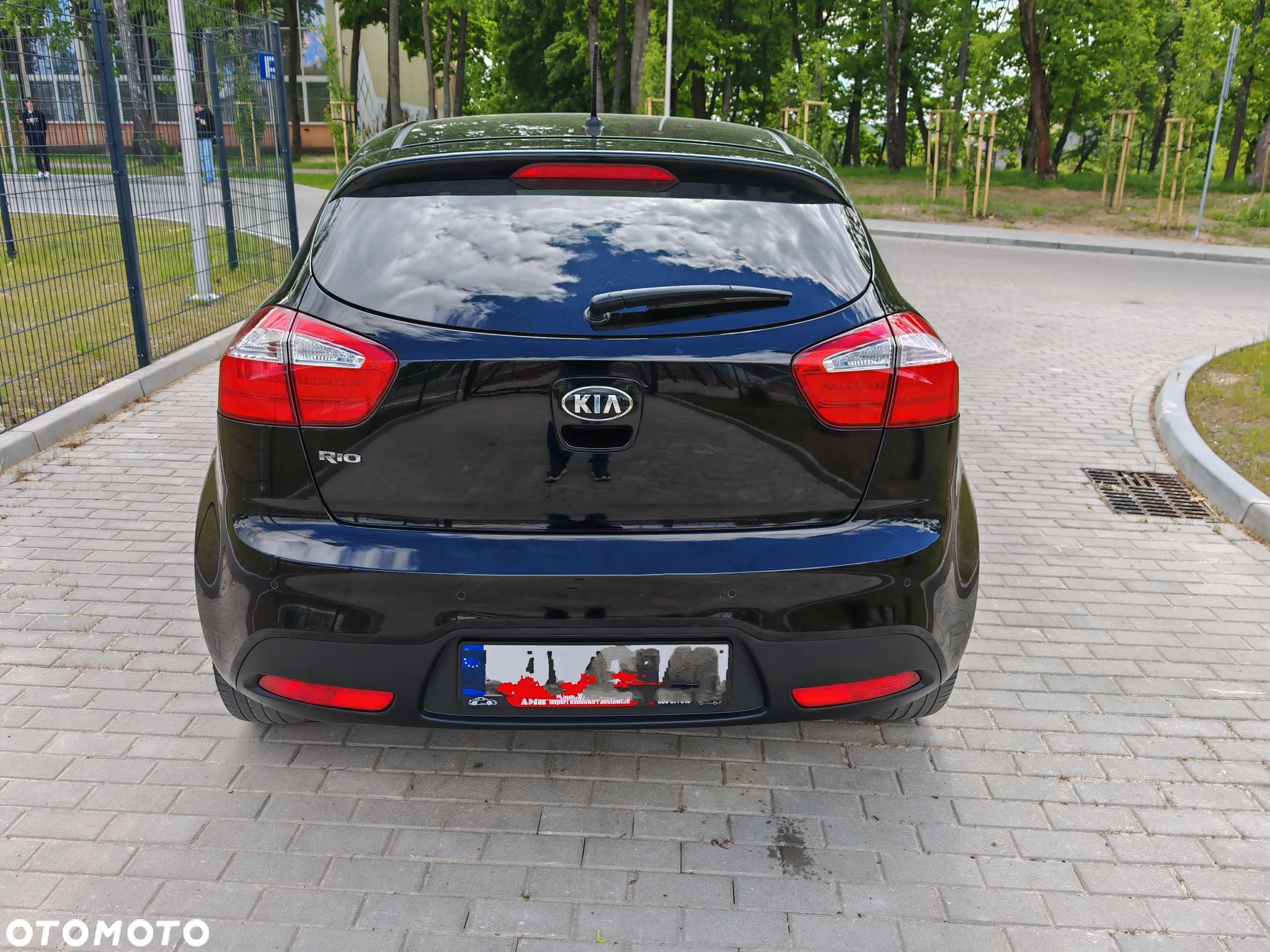 Kia Rio 1.2 Edition 7 - 11
