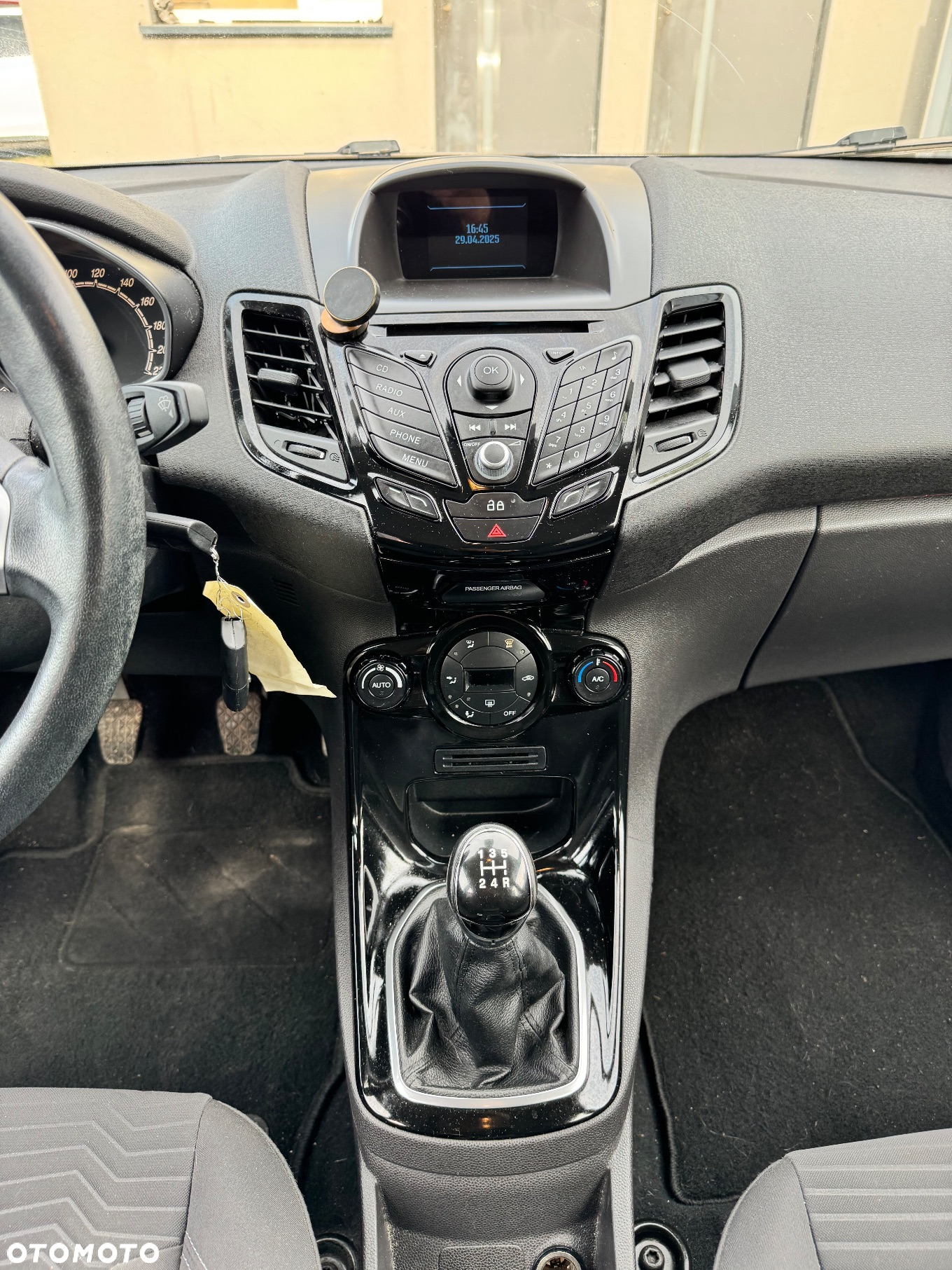 Ford Fiesta 1.6 TDCi DPF Platinium X - 16