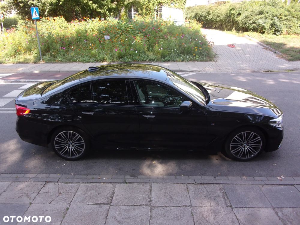 BMW Seria 5 530i xDrive Luxury Line - 9