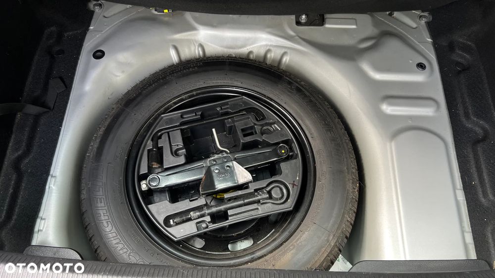 Peugeot 207 1.6 HDi Presence - 9