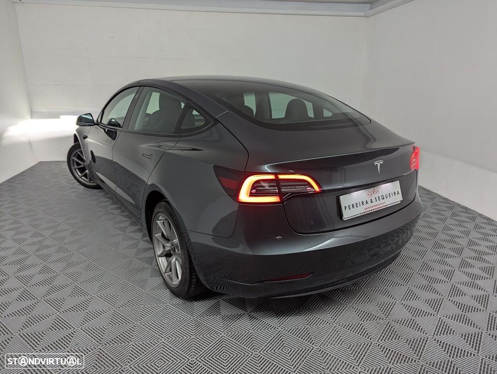 Tesla Model 3 Long Range Tração Traseira - 27