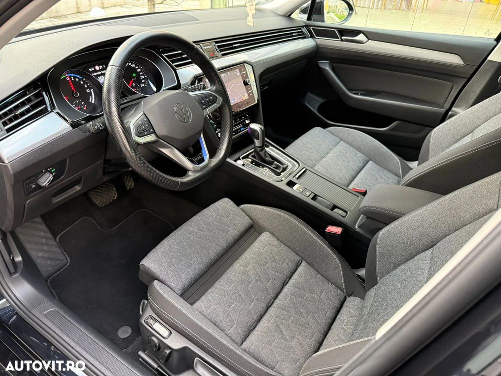 Volkswagen Passat - 3