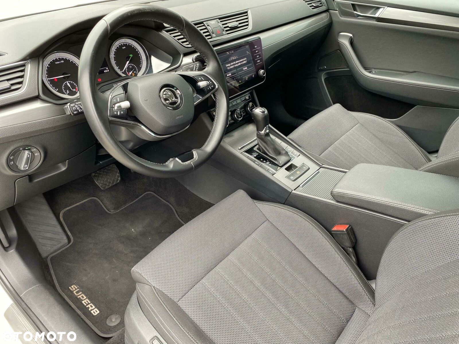 Skoda Superb 2.0 TDI SCR Style DSG - 10