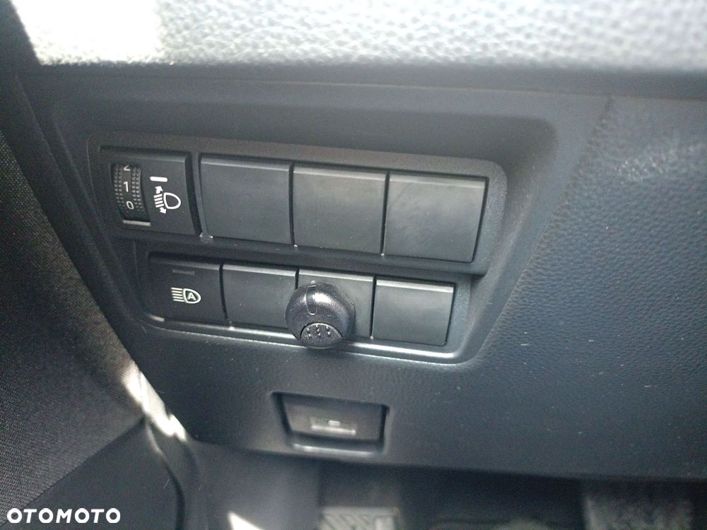 Toyota Yaris - 22