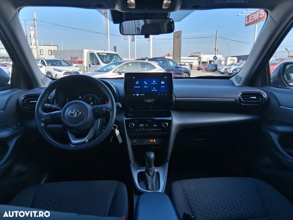 Toyota Yaris Cross 1.5 VVT-i HSD 4x2 Dynamic - 10