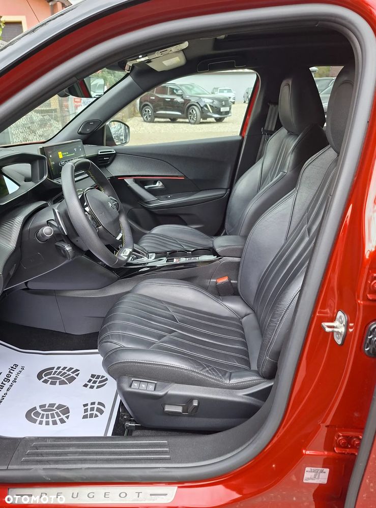 Peugeot 2008 PureTech 130 EAT8 GT - 8