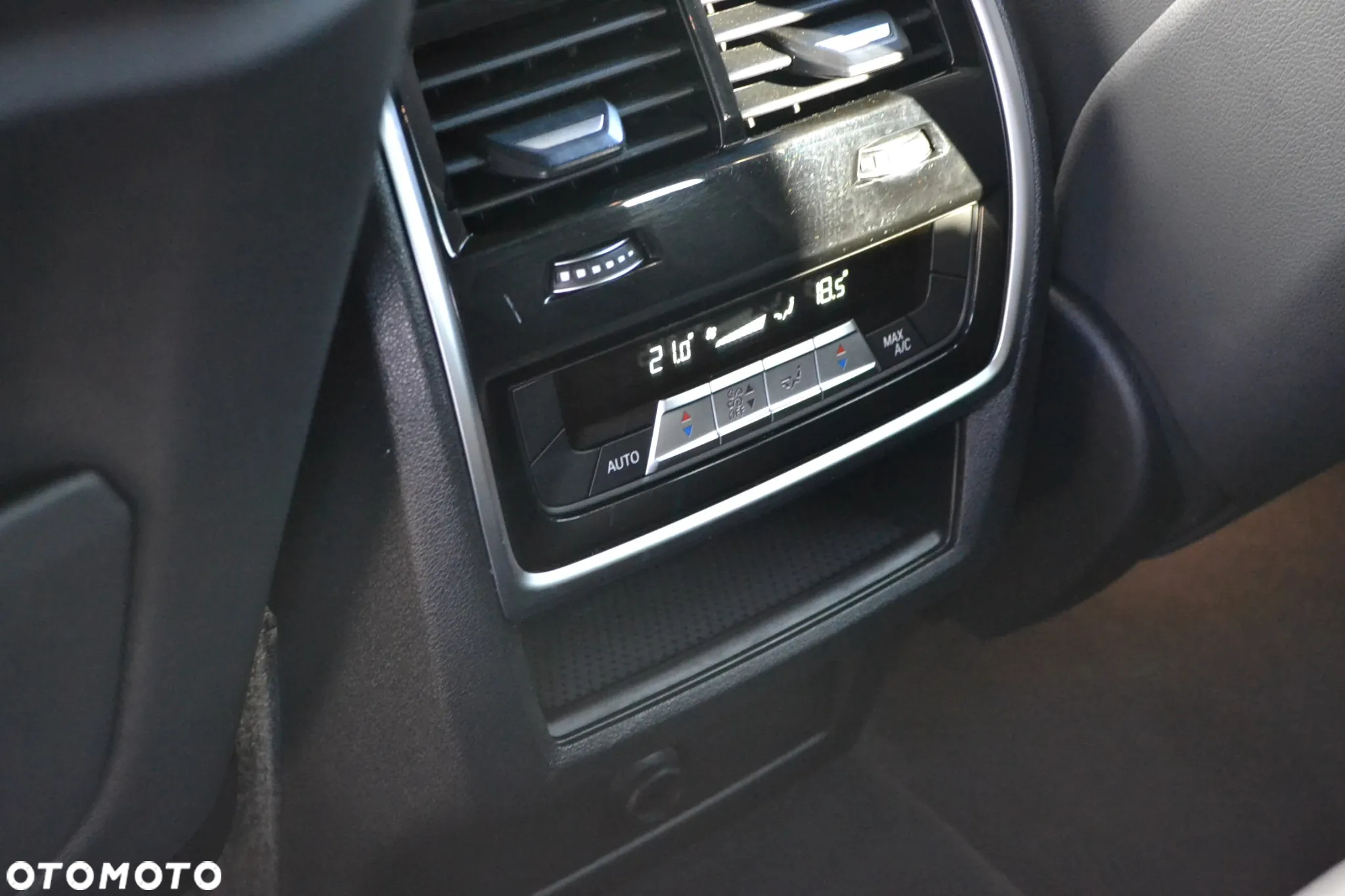 BMW X5 ver-xdrive50e - 11