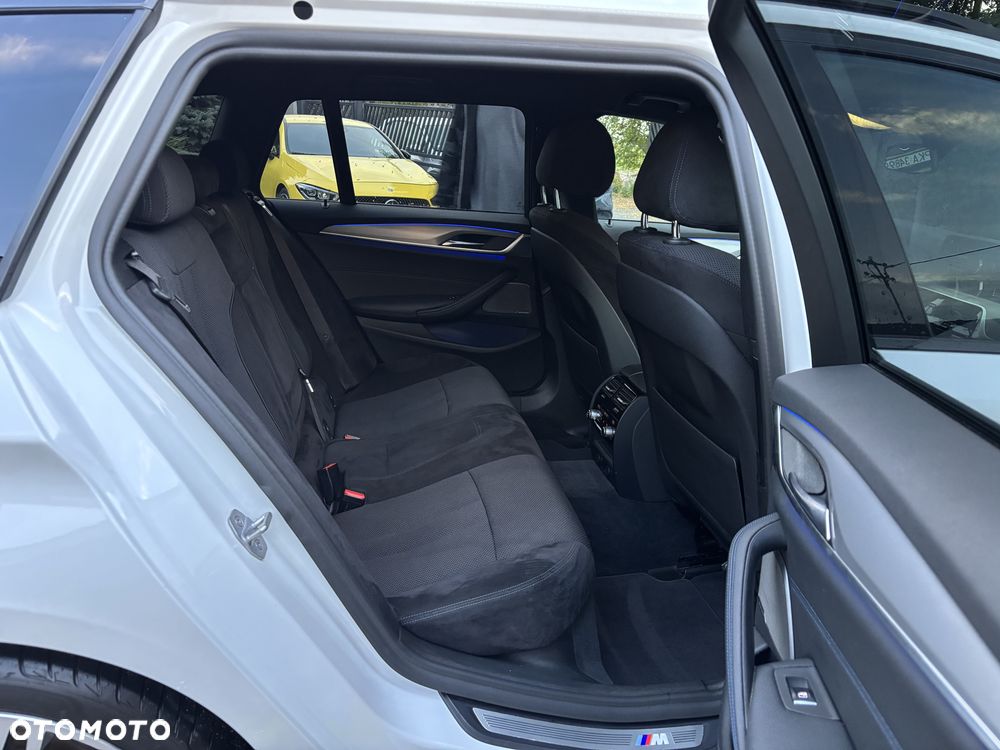 BMW Seria 5 520d M Sport Edition - 24