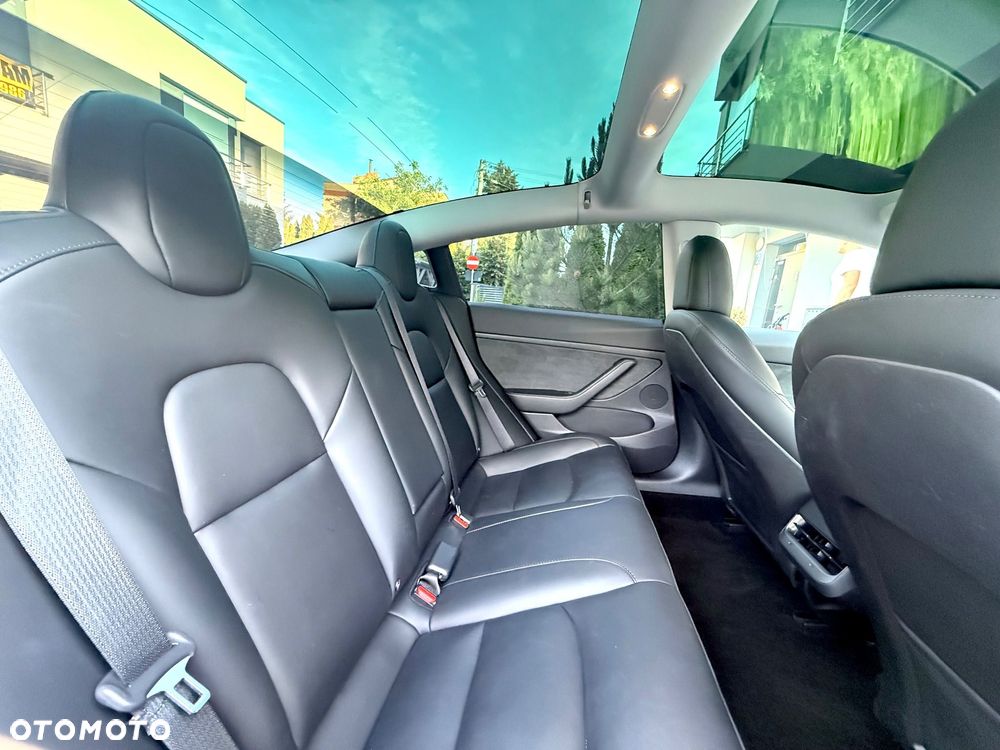 Tesla Model 3 - 28